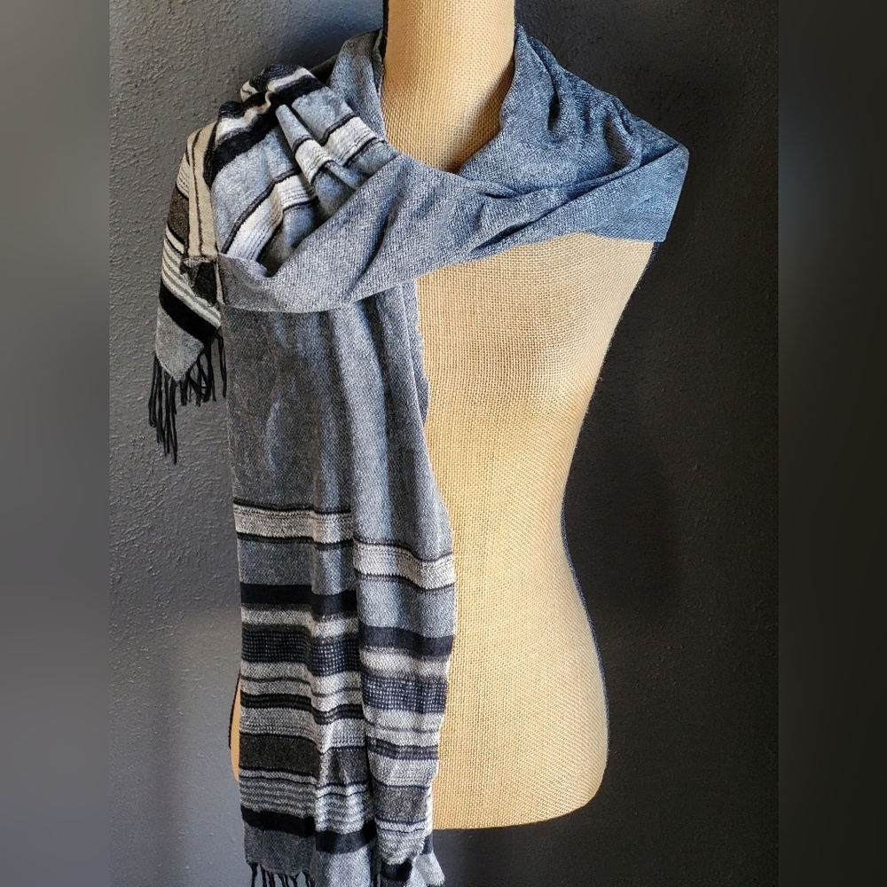 Corrieri Ido, made in Italy, gray and black striped rectangular fringed scarf